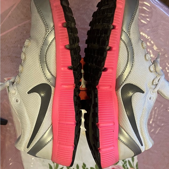 Women’s dual fusion RN sneakers - Picture 3 of 9